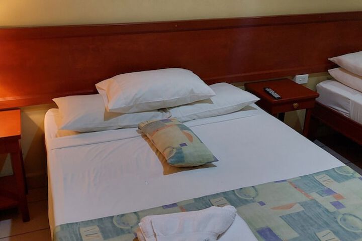 Room 4 of 20