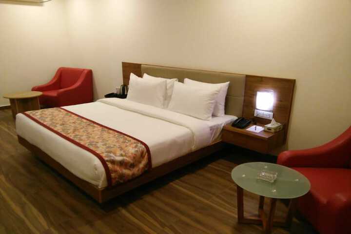 Room 12 of 30