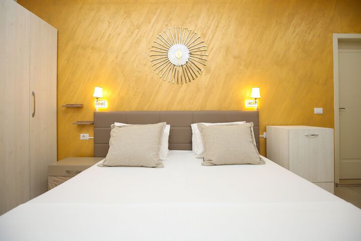 Room 15 of 51