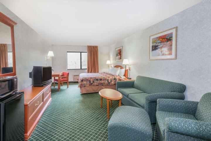 Standard | King Bed (8 of 15)