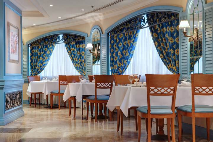 Dining Photos