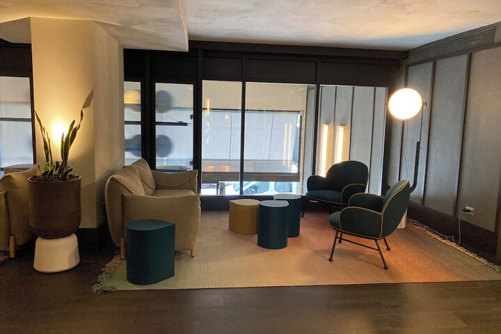 Hotel Interior 202 of 265