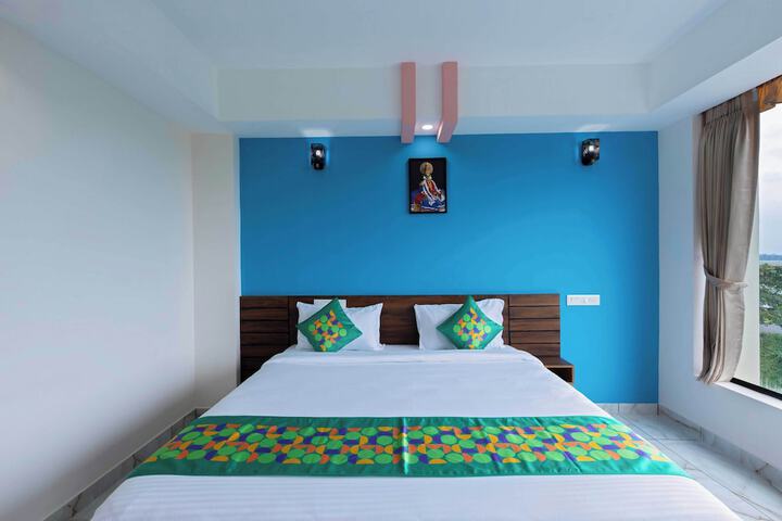 Room 8 of 38