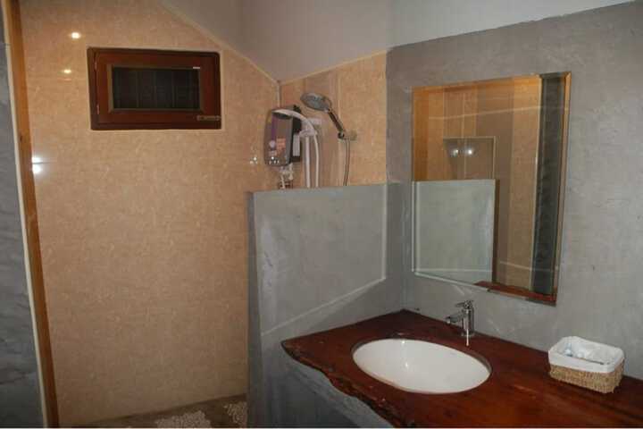 Room 14 of 38