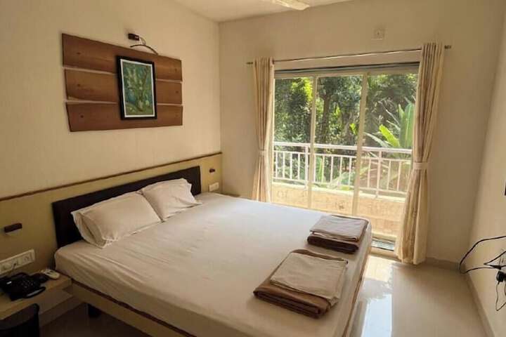 Room 7 of 15