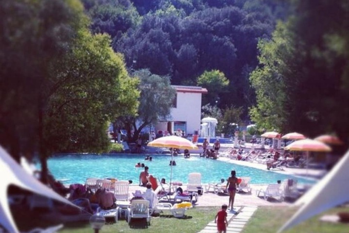 Pool 12 of 25