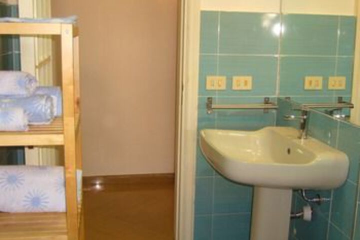 Room 2 of 17