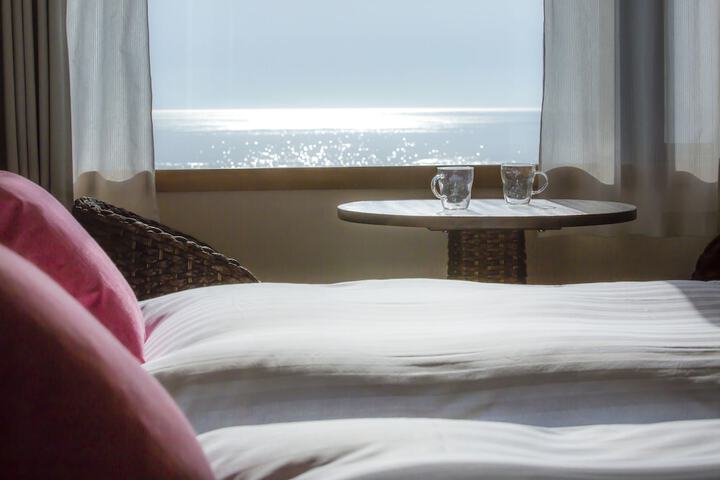 Room 28 of 73