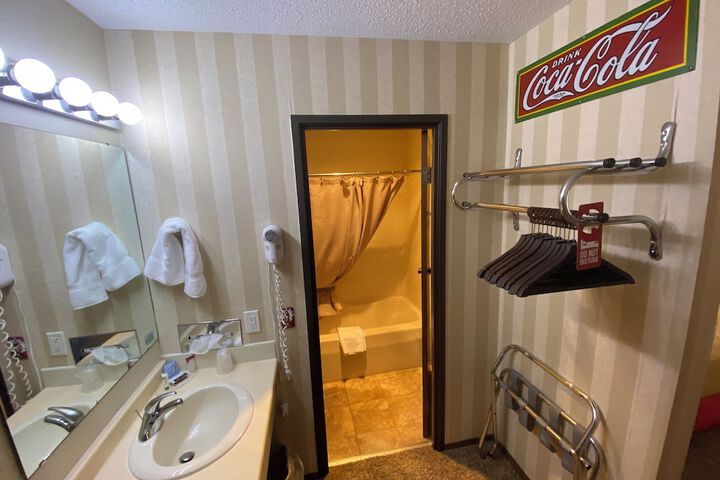 Room 87 of 106