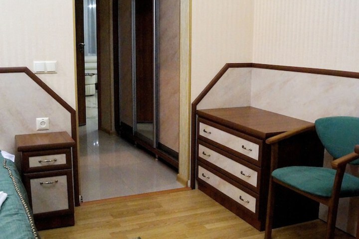 Room 9 of 60