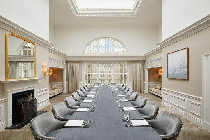 Ballroom/Hall 152 of 174