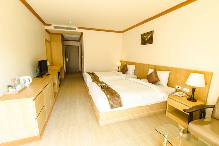 Room 3 of 36