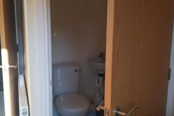 Room 8 of 13