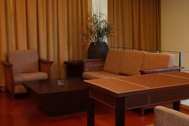 Room 21 of 33