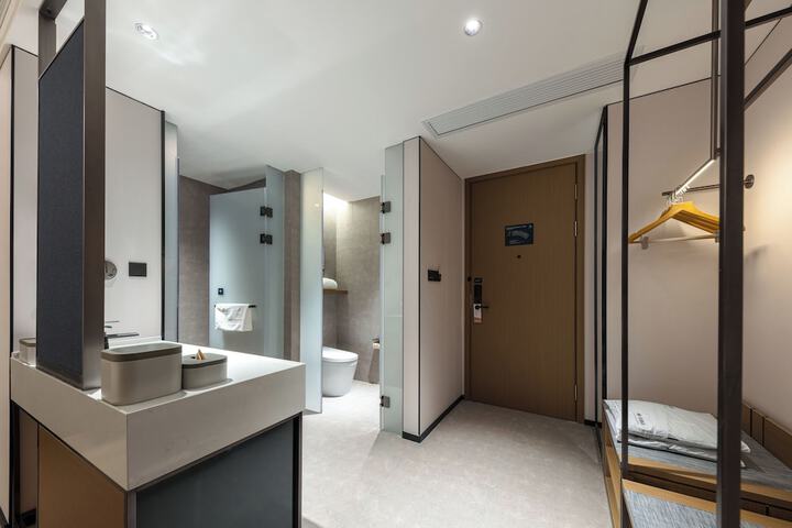 Room 47 of 56