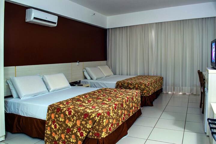 Room 10 of 93