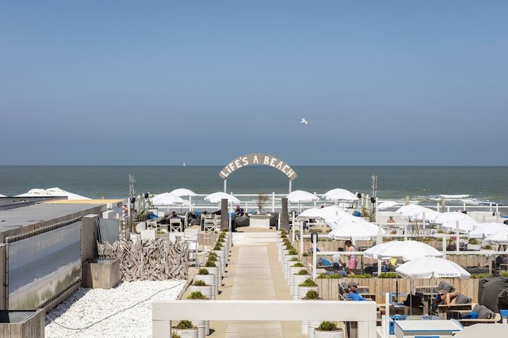 Beach bar