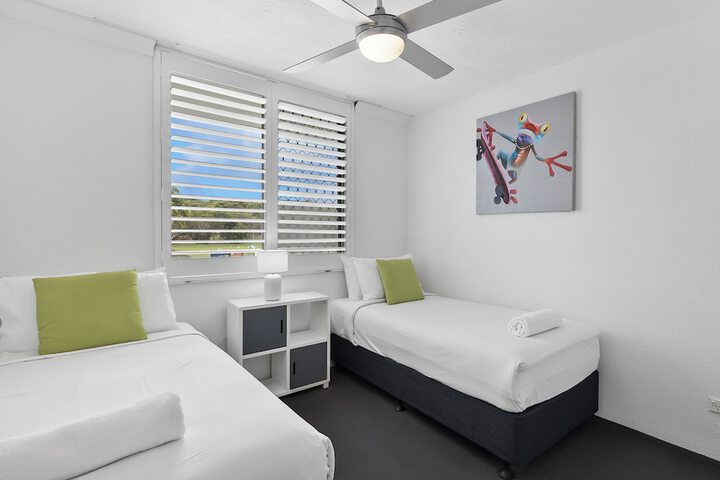 Room 46 of 297