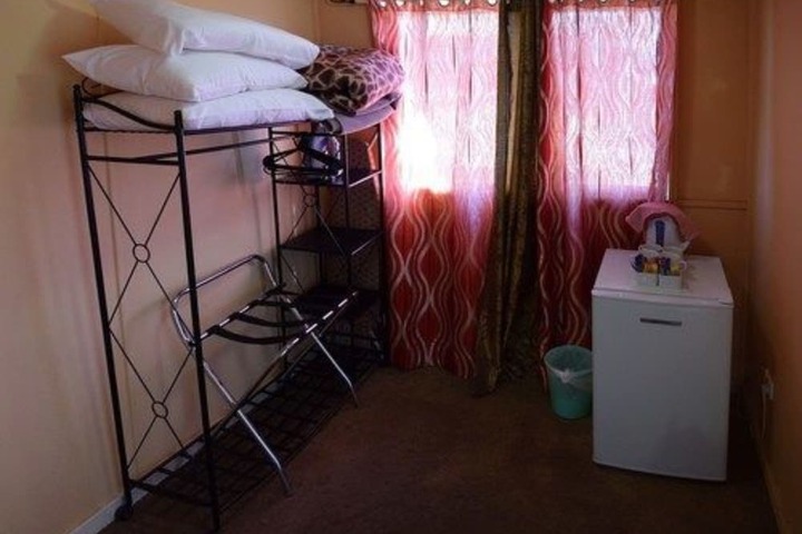Room 38 of 98