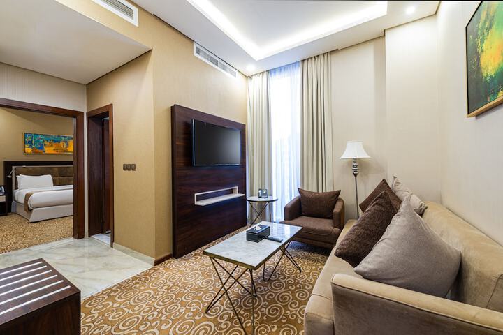 Room 13 of 22