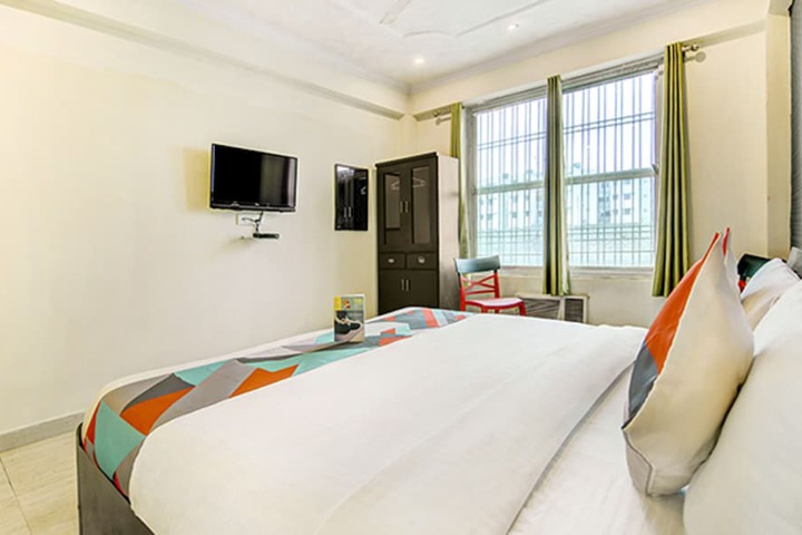 Room 18 of 29