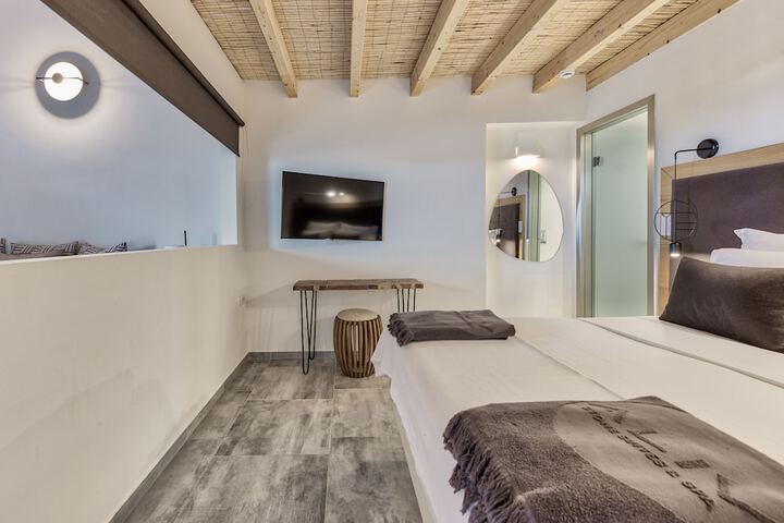 Room 26 of 140