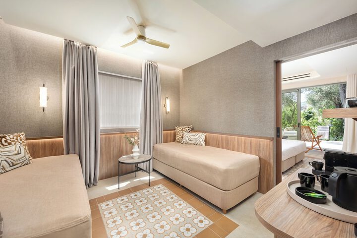 Room 38 of 108