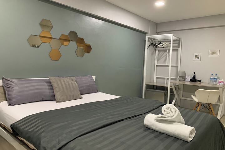 Room 26 of 49