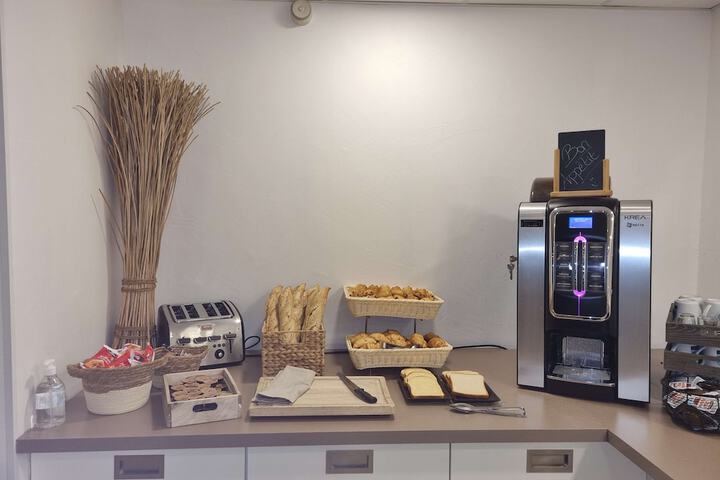 Breakfast area