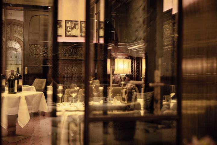 Dining 36 of 52