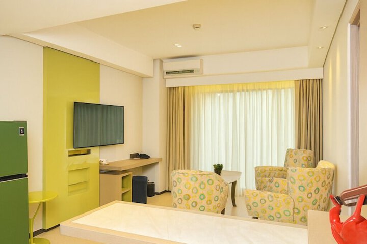 Room 27 of 122