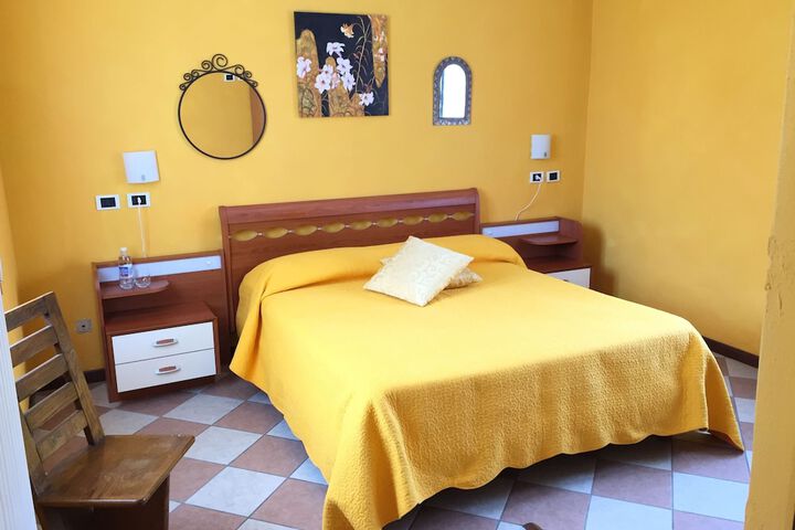 Room 15 of 42