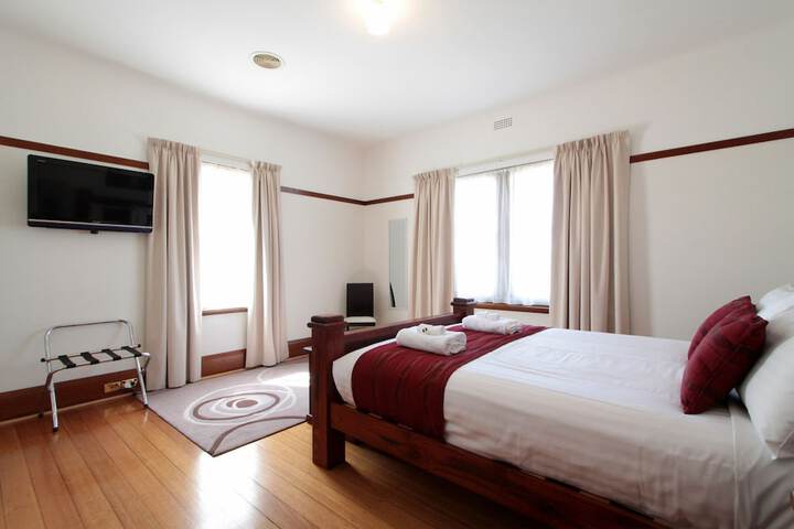 Room 8 of 71