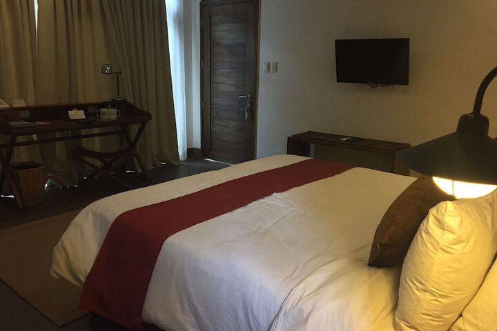 Room 10 of 104