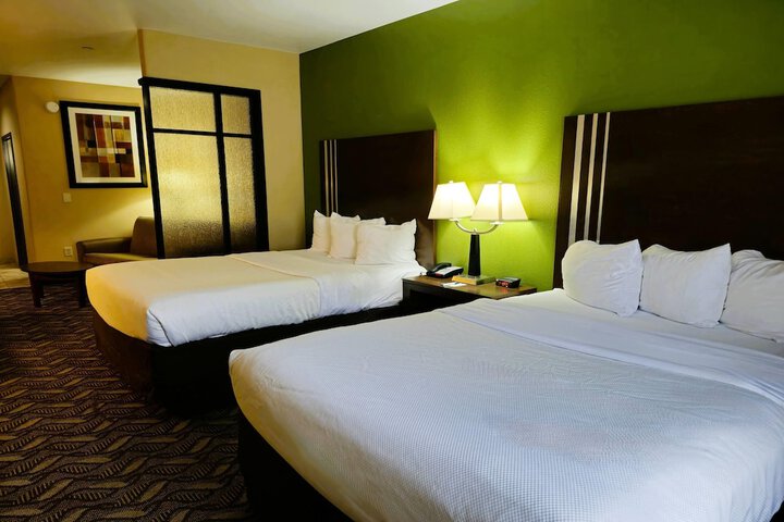 Room 19 of 46