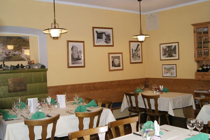 Dining 14 of 31