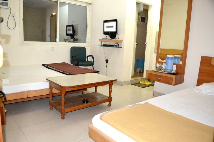 Room 10 of 21