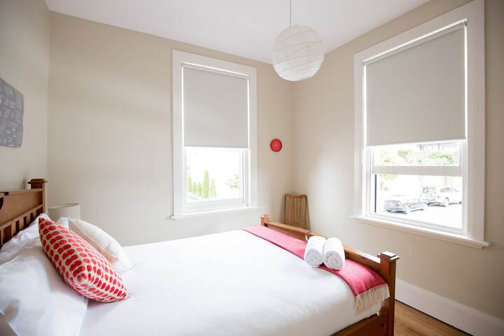 Room 5 of 29