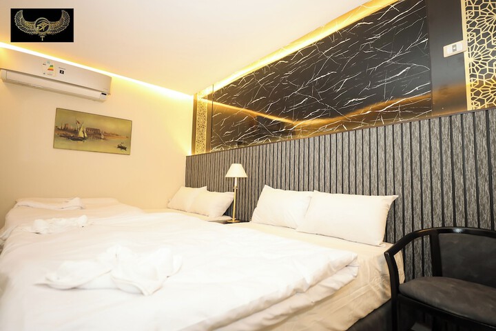 Room 35 of 177