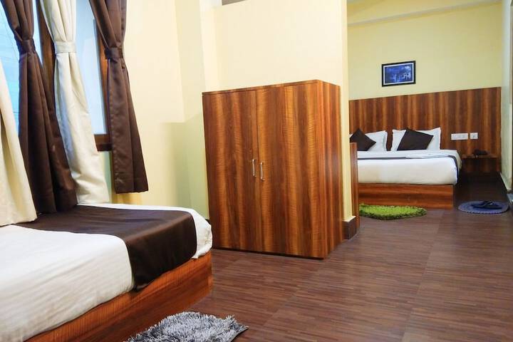 Room 5 of 7
