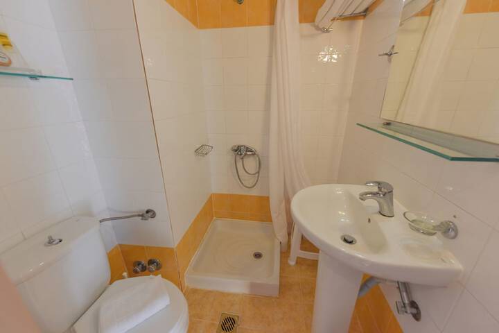 Room 47 of 107