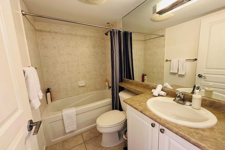 Room 128 of 132