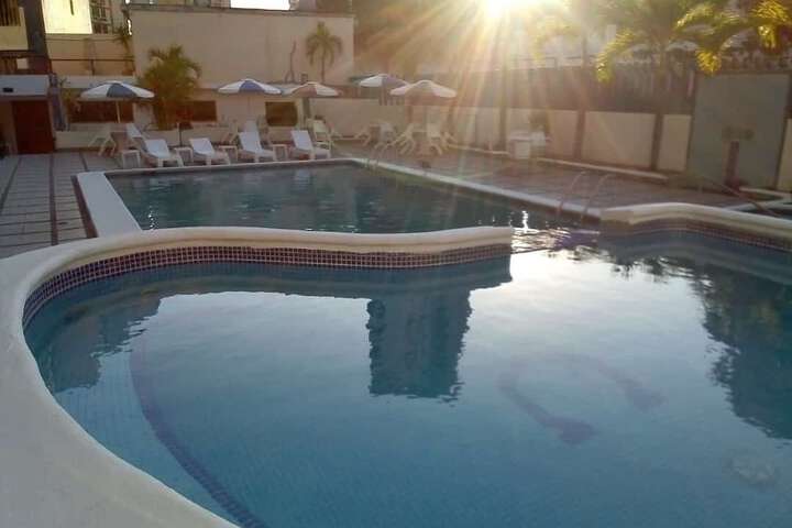 Pool 7 of 9