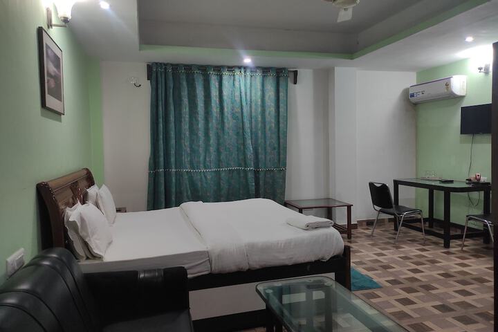 Room 16 of 37