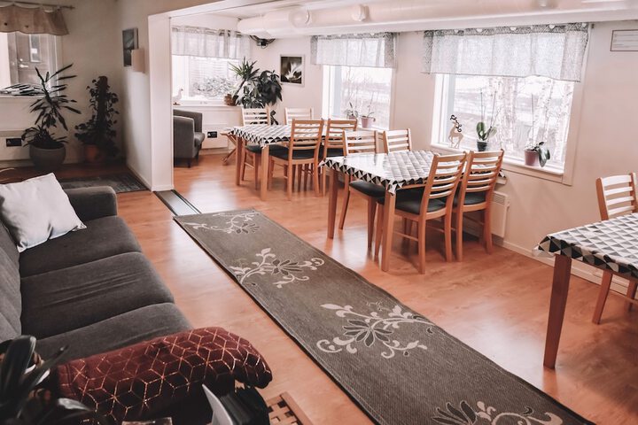 Room 42 of 94