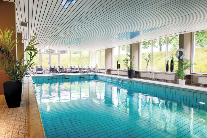 Pools & Facilities
