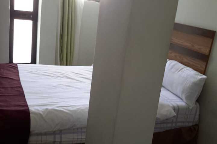 Room 12 of 30