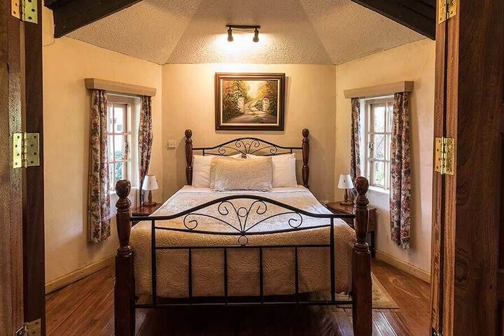 Room 15 of 46