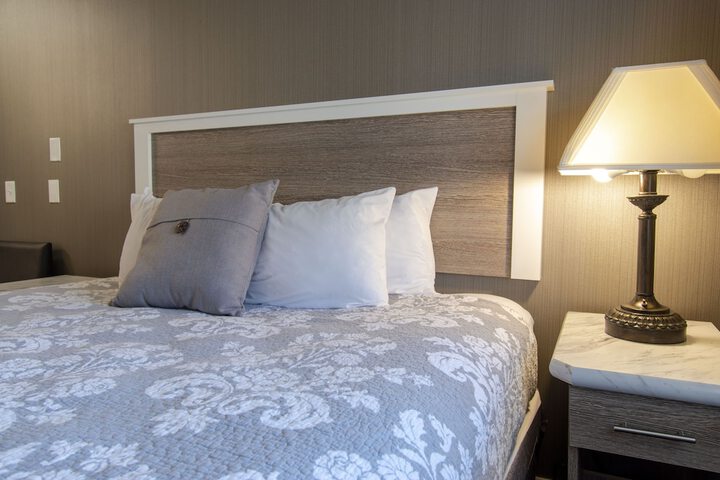 Room 2 of 51