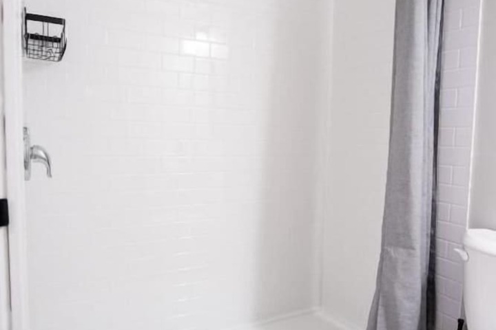 Room 17 of 29